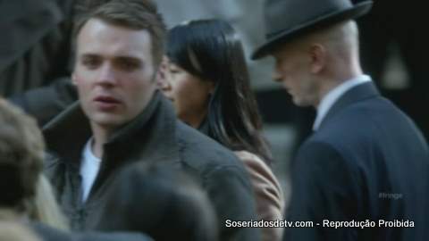 Fringe: Enemy of My Enemy s04e09 observador observer